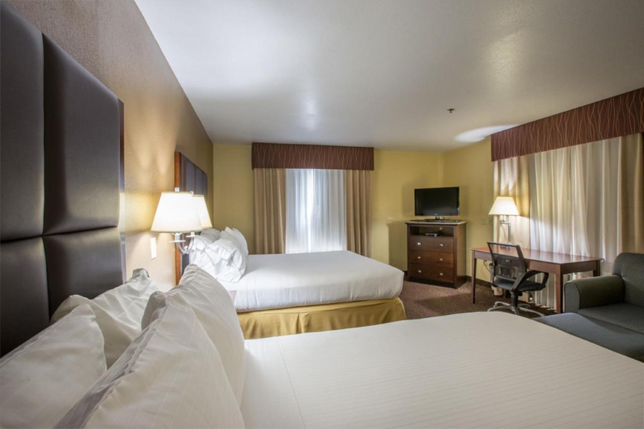 Holiday Inn Express Hotel & Suites Hinesville, An Ihg Hotel Экстерьер фото